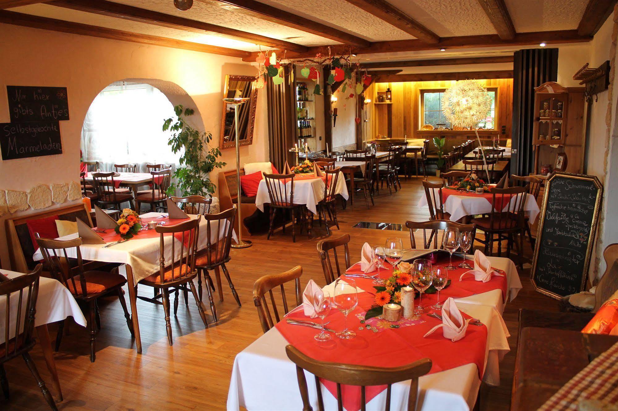 Antjes Schmankerlhotel Und Restaurant Tröstau Eksteriør billede